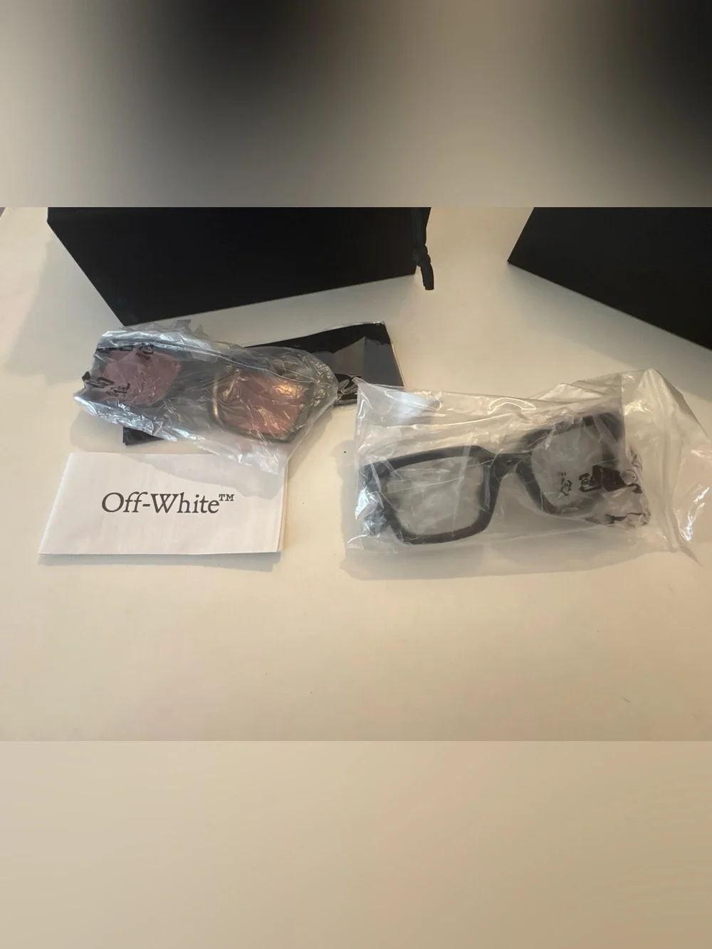 Off-White Men’s Sunglasses in Black Frame with Tinted Lenses